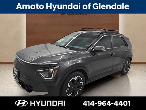 Used 2023 Kia Niro Wind w/ Wind Preserve Package FWD image 1