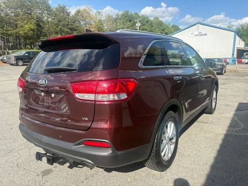 Used 2017 Kia Sorento AWD w/ LX V6 Convenience Package image 5