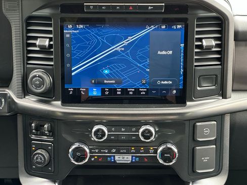 Used 2024 Ford F150 Platinum image 19