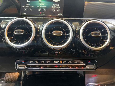 Used 2020 Mercedes-Benz CLA 250 image 17