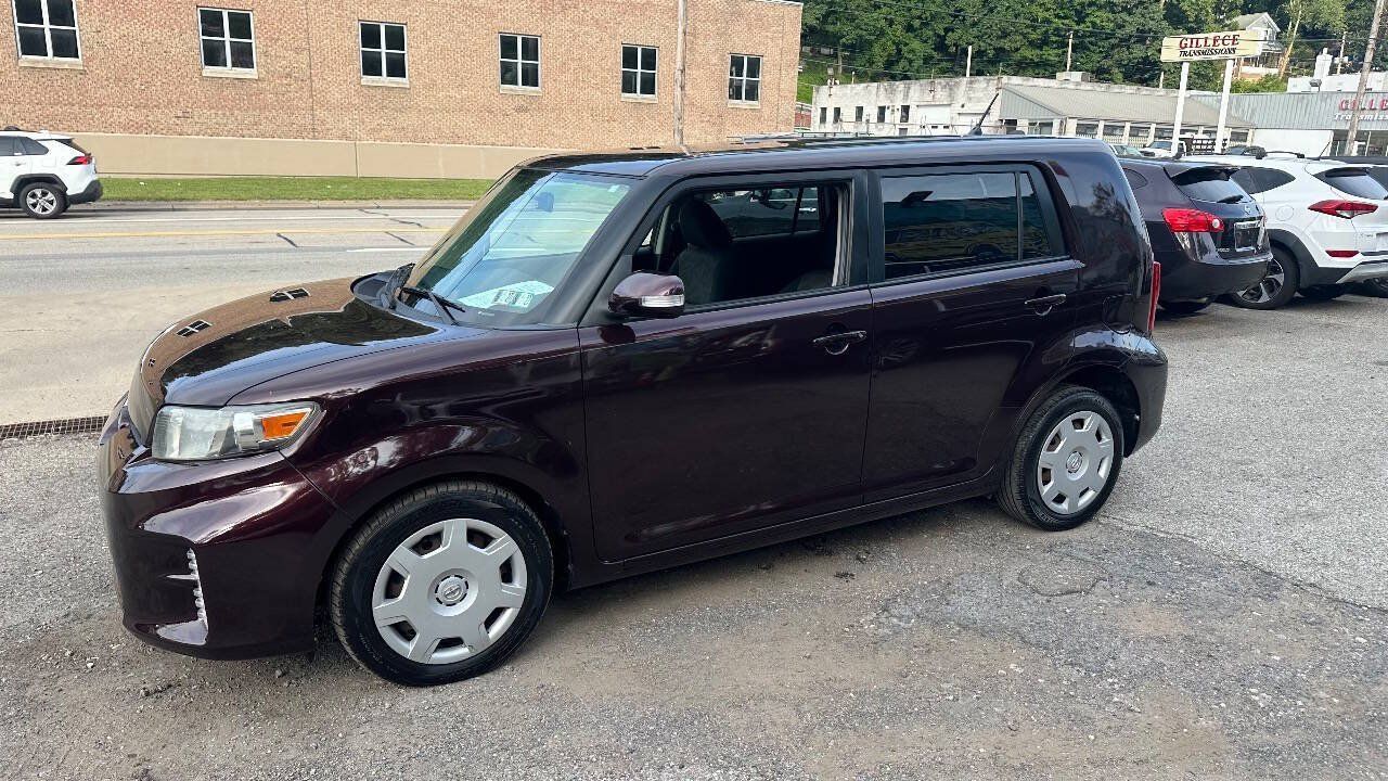 Used 2013 Scion xB FWD image 4