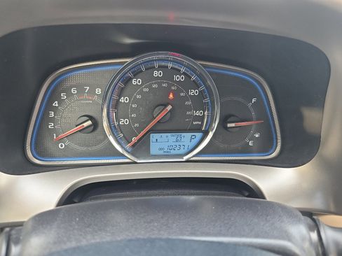 Used 2015 Toyota RAV4 Limited image 11