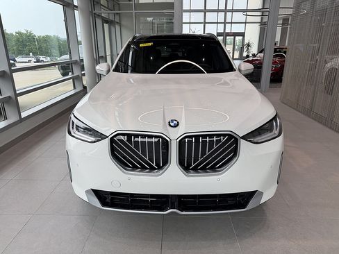New 2026 BMW X3 xDrive30i w/ Premium Package AWD/4WD image 2