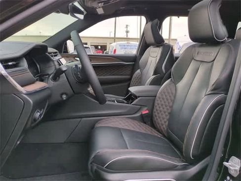 New 2025 Jeep Grand Cherokee Summit w/ Obsidian Package image 17