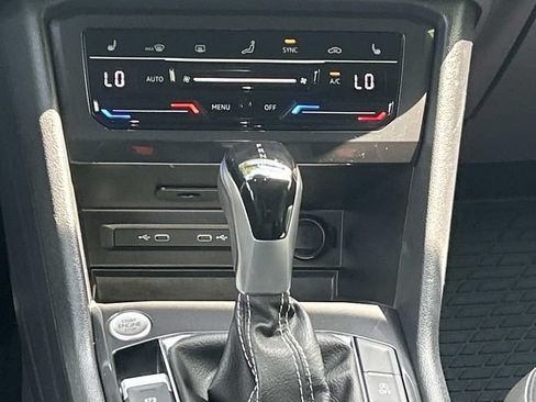 Used 2024 Volkswagen Tiguan SE R-Line FWD image 28