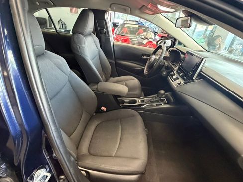 Used 2021 Toyota Corolla LE FWD image 32