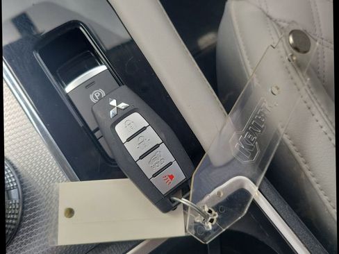 Used 2024 Mitsubishi Outlander SEL FWD image 41