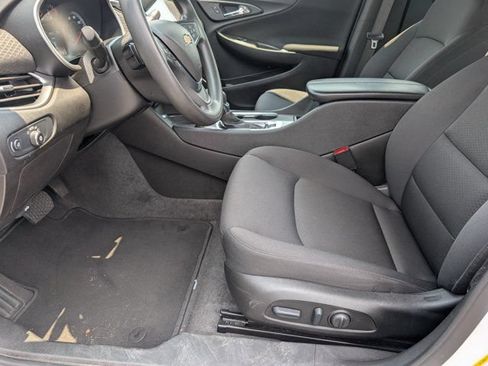 Used 2025 Chevrolet Malibu LT FWD image 14