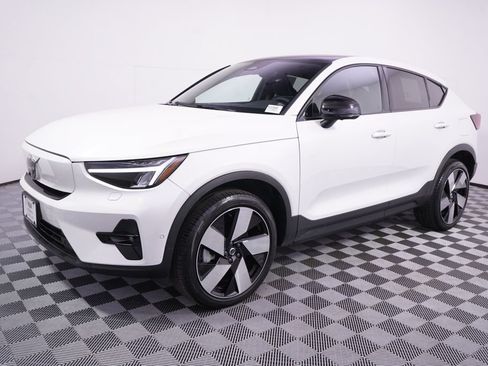 Used 2023 Volvo C40 P8 Recharge Ultimate AWD/4WD image 2