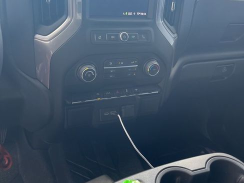 Used 2022 Chevrolet Silverado 1500 Custom image 20