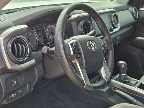 Used 2023 Toyota Tacoma SR5 RWD image 13