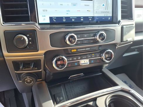 Used 2022 Ford F350 Platinum AWD/4WD image 11