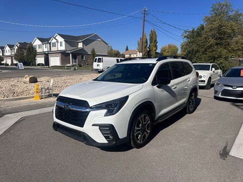 Used 2024 Subaru Ascent Limited image 8
