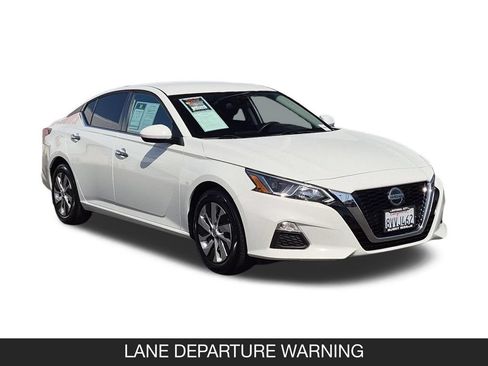 Used 2021 Nissan Altima 2.5 S FWD image 2