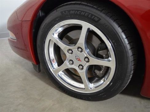 Used 2004 Chevrolet Corvette Coupe w/ Preferred Equipment Group image 8