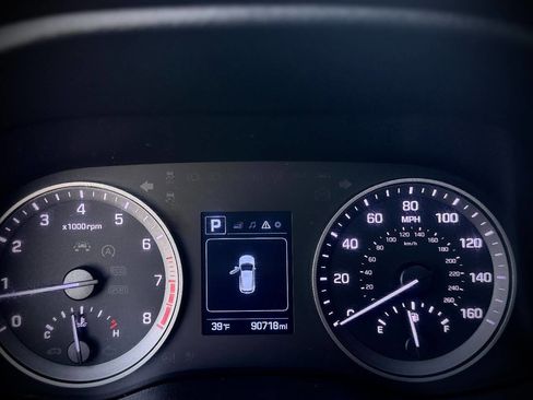 Used 2018 Hyundai Tucson Value w/ Cargo Package AWD/4WD image 22