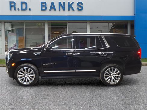 Certified 2023 GMC Yukon Denali image 3