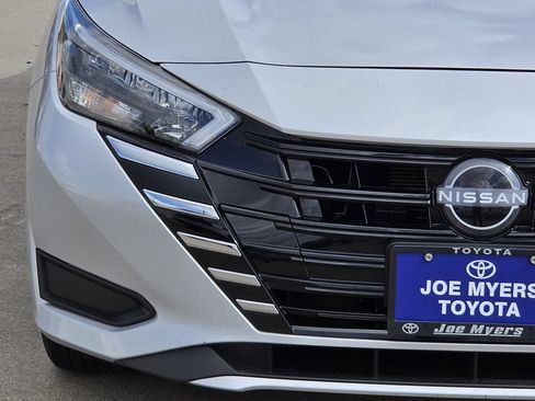 Used 2025 Nissan Versa S w/ Trunk Package FWD image 5
