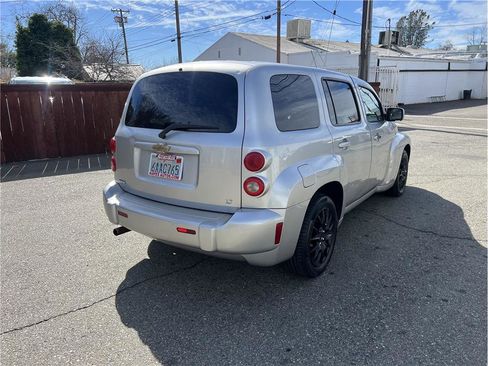 Used 2008 Chevrolet HHR LT image 7