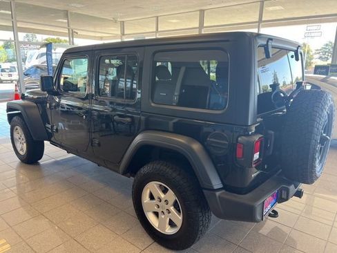 Used 2021 Jeep Wrangler Unlimited Sport image 10
