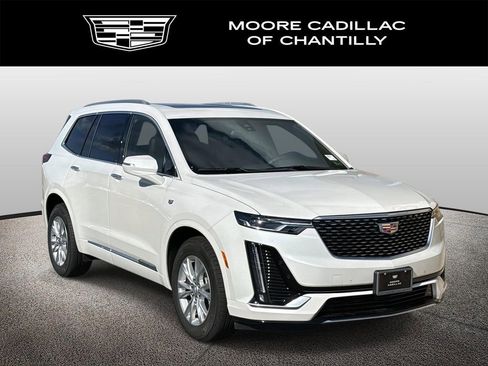 New 2025 Cadillac XT6 Luxury FWD image 1