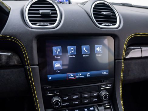 Certified 2020 Porsche 718 Cayman GT4 RWD image 34