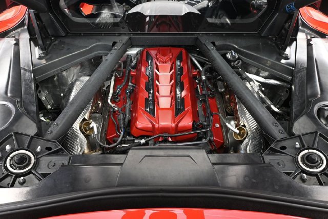 Used 2024 Chevrolet Corvette Stingray Preferred Cpe w/ Battery Protection Package RWD image 28