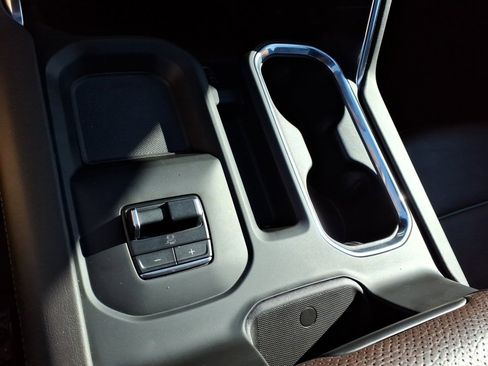 Used 2024 GMC Sierra 2500 Denali w/ Denali Reserve Package image 20