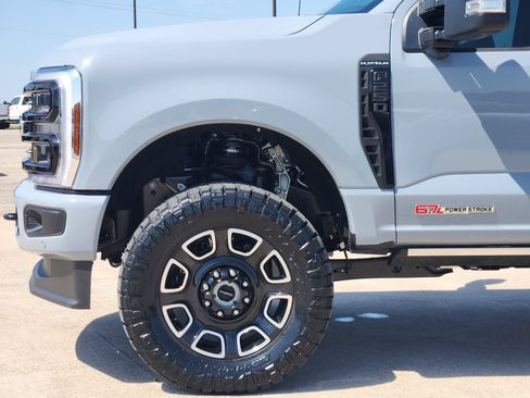 New 2026 Ford F250 Platinum AWD/4WD image 9