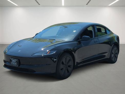 Used 2024 Tesla Model 3 Standard Range RWD image 1