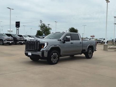 Used 2025 GMC Sierra 2500 Denali Ultimate AWD/4WD image 4