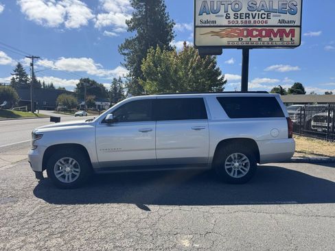Used 2015 Chevrolet Suburban LT AWD/4WD image 17