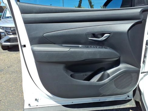 Certified 2025 Hyundai Santa Cruz SE image 18