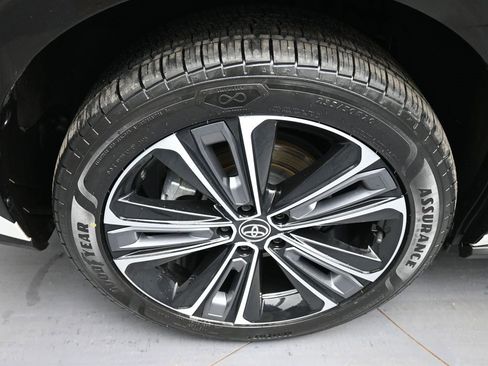 Certified 2023 Toyota bZ4X Limited image 12