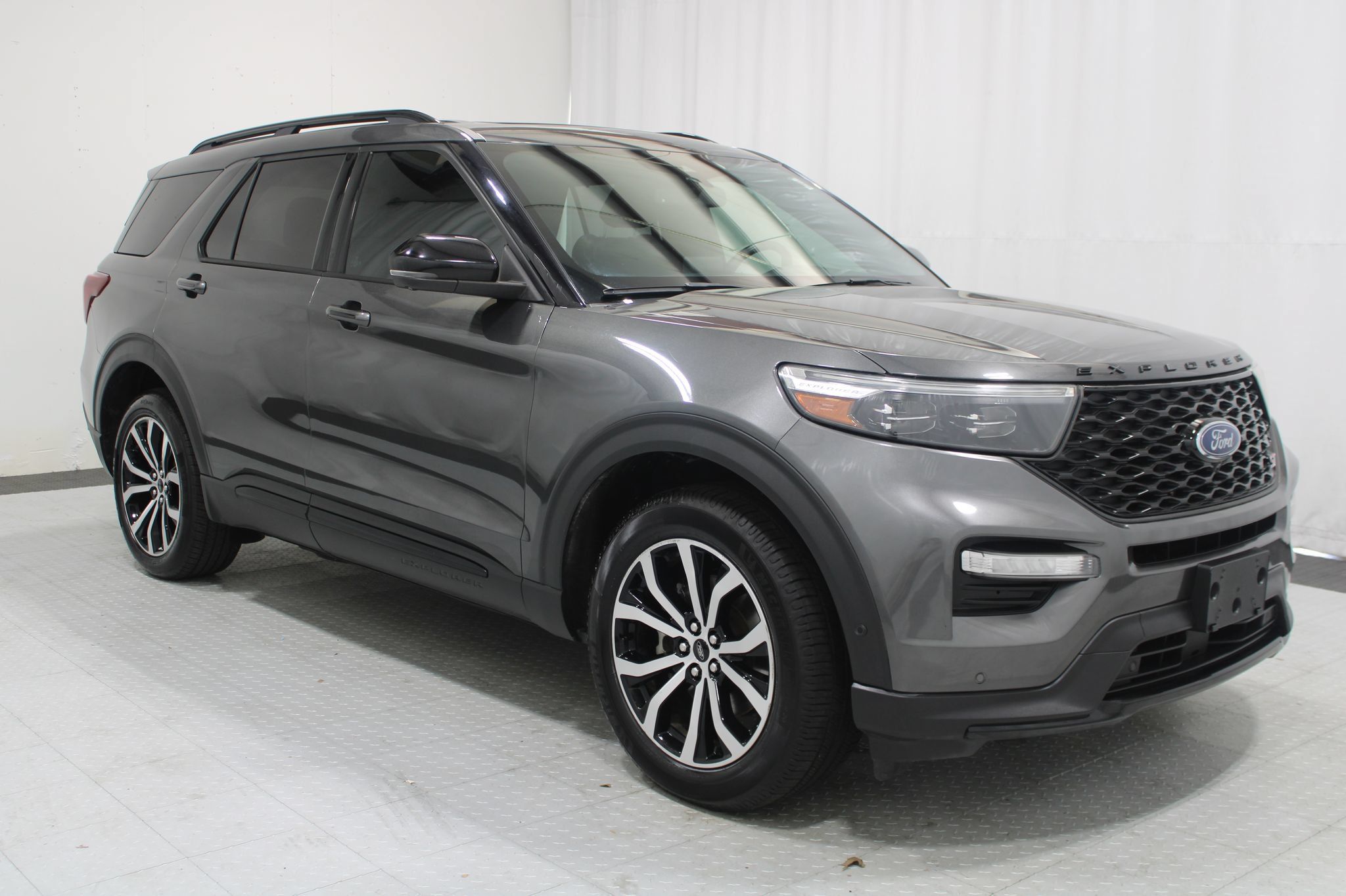 Used 2020 Ford Explorer ST w/ Premium Technology Package AWD/4WD image 4