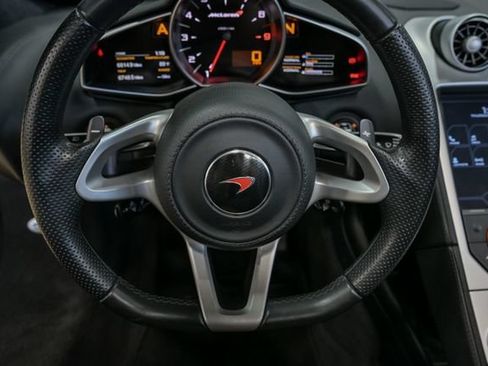 Used 2013 McLaren MP4-12C Spider RWD image 28