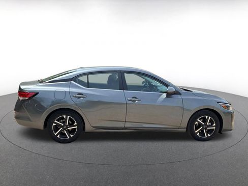 Used 2025 Nissan Sentra SV image 21