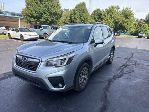 Used 2021 Subaru Forester Premium AWD/4WD image 3