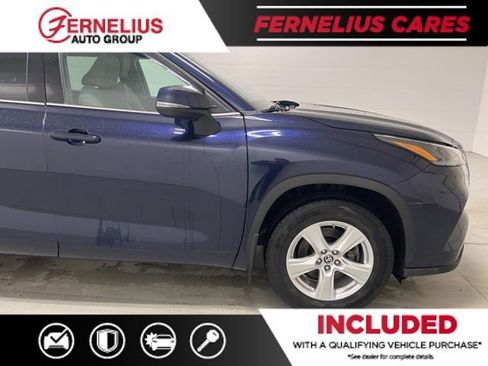 Used 2022 Toyota Highlander L AWD/4WD image 10