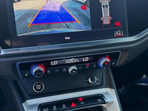 Used 2024 Audi Q3 2.0T Premium image 14