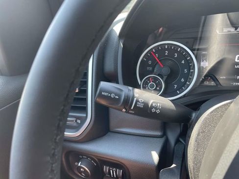 Used 2025 RAM 1500 Big Horn AWD/4WD image 27