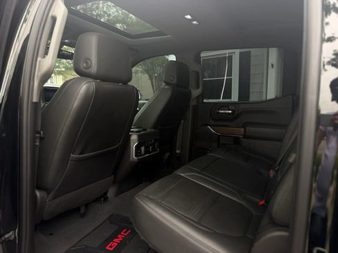 Used 2021 GMC Sierra 1500 Denali w/ Technology Package AWD/4WD image 11