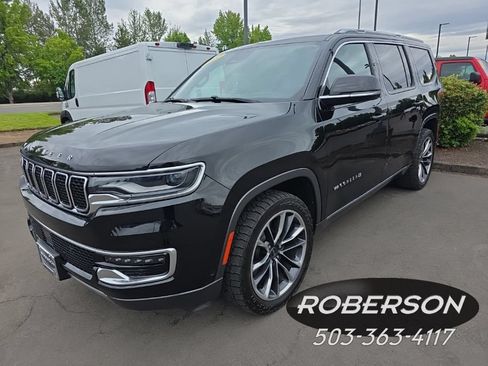 Used 2022 Jeep Wagoneer Series III w/ Premium Group I AWD/4WD image 1