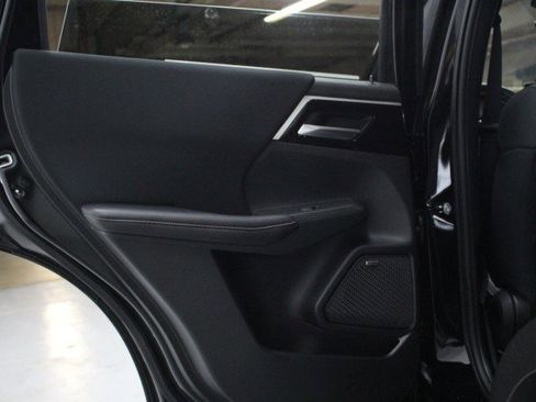 New 2025 Mitsubishi Outlander ES image 28