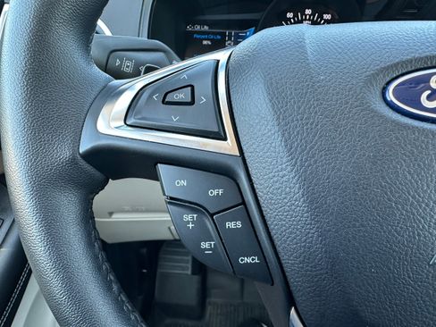 Used 2024 Ford Edge Titanium w/ Class II Trailer Tow Package image 24