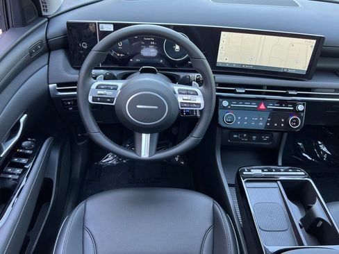 New 2025 Hyundai Tucson Limited image 12