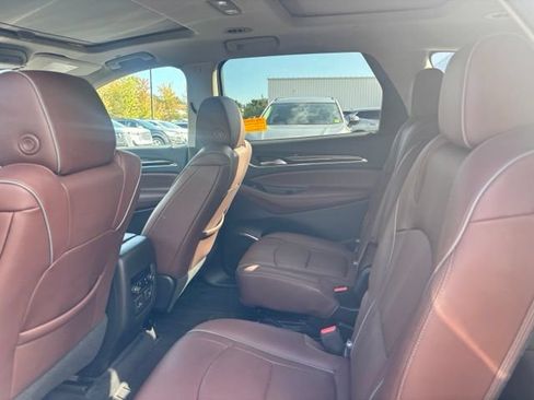 Used 2021 Buick Enclave Avenir w/ Avenir Technology Package AWD/4WD image 7