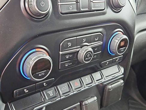 Used 2021 Chevrolet Silverado 2500 LTZ image 24