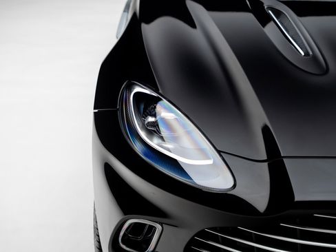 Used 2023 Aston Martin DBX image 11