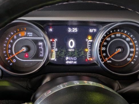 Used 2022 Jeep Wrangler Unlimited Sahara w/ Cold Weather Group AWD/4WD image 22